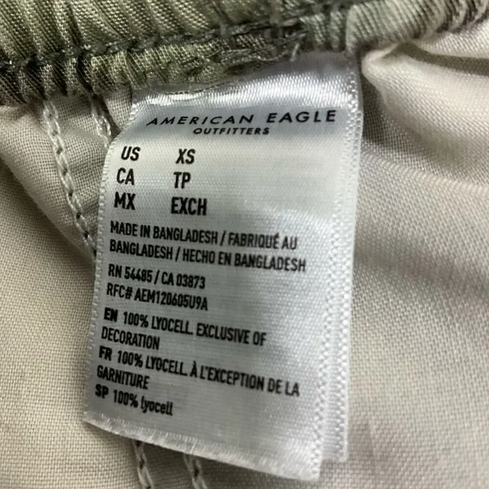 AMERICAN EAGLE 100% Lyocell Shorts